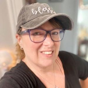 Meet your Posher, Cathy